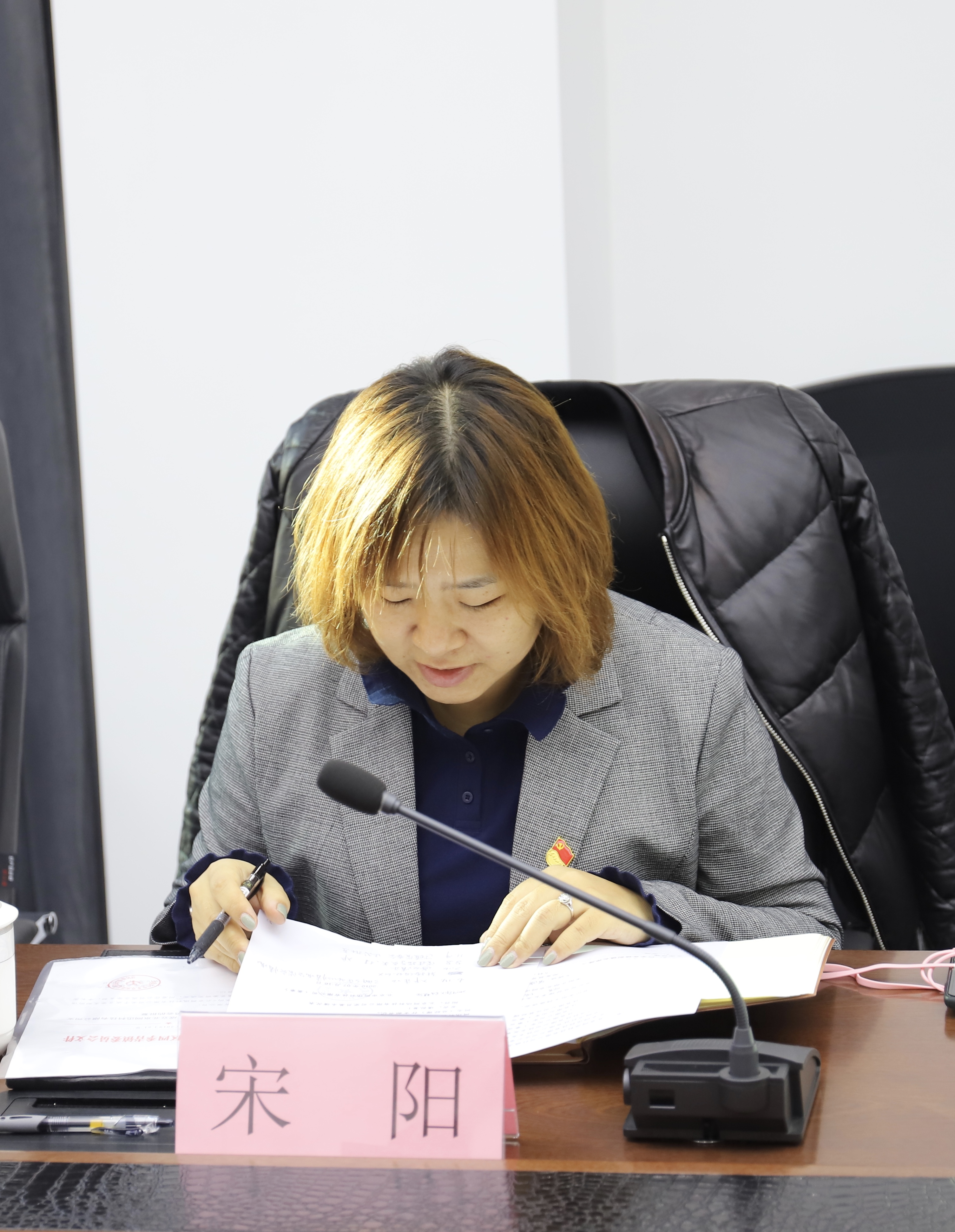 随后,玉泉村党总支副书记宋阳介绍了北京网迅科技非公党建发展情况.